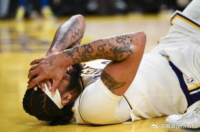 篮球联赛中球员伤病情况严重